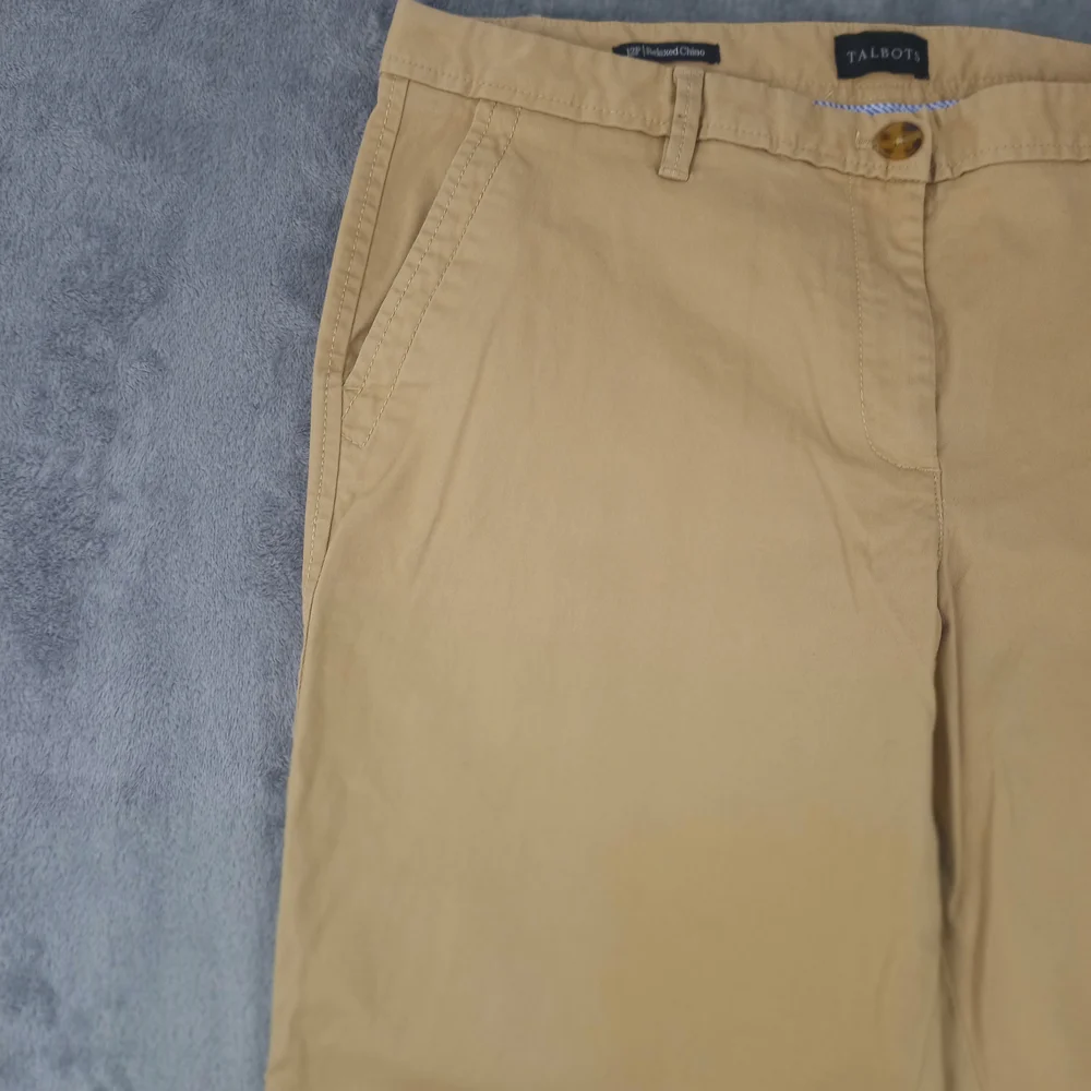 Talbots Women's  Straight Relaxed Chinos in Khakis Pants Size 12p - Picture 4 of 16